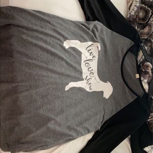 Mid sleeve Show goat shirt